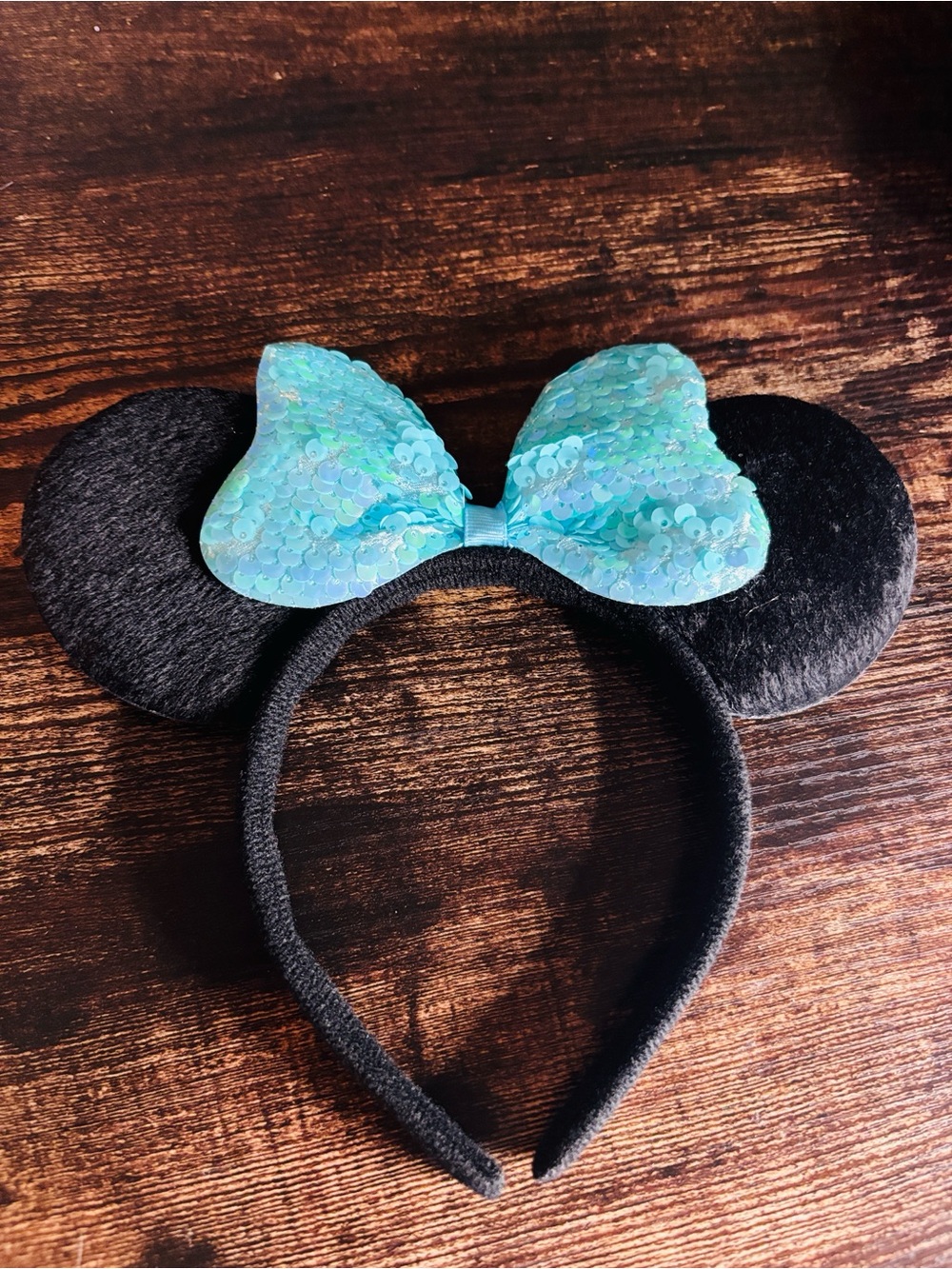 Disney‎ Black Minnie Mouse Ears Headband with Aqua Sequin Bow